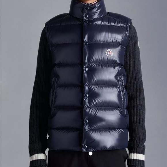 Moncler down filled vest - Picture 3 of 11